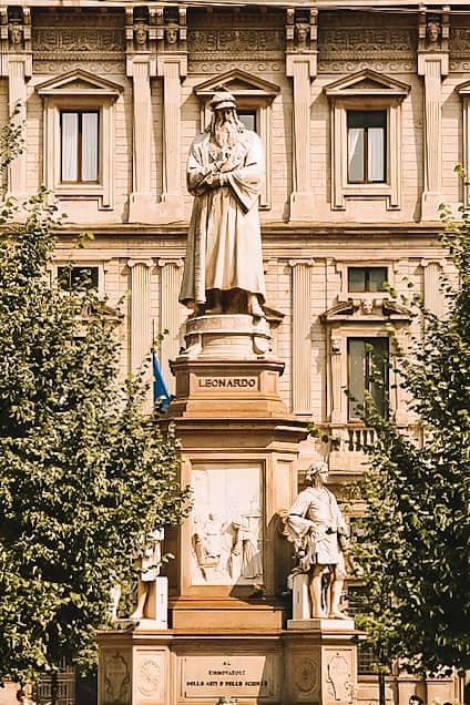Leonardo Da Vinci's statue in Piazza della Scala, Milan