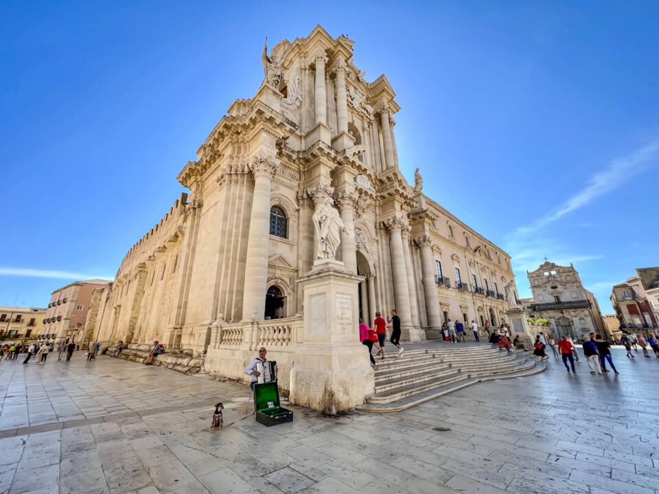 What to see in Siracusa, Sicily: The Cathedral in Piazza Duomo